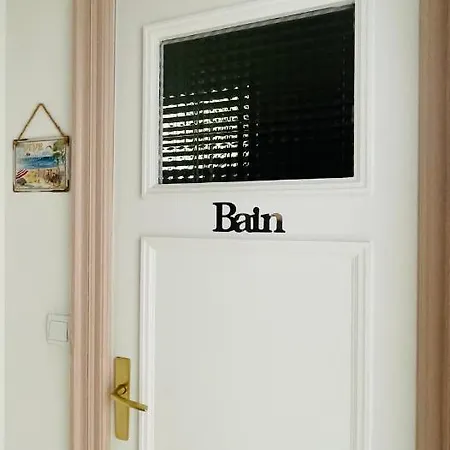 En Bord De Apartament Nicea