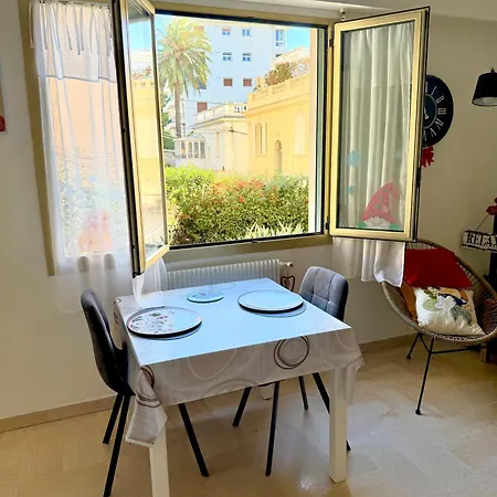 Apartment En Bord De Nizza