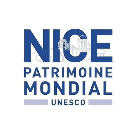 En Bord De Appartamento *